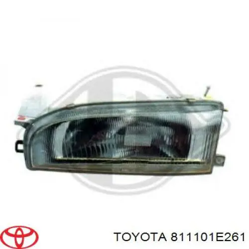 Reflektor prawy 811101E231 Toyota