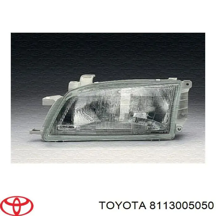 Reflektor prawy Toyota 8111005060