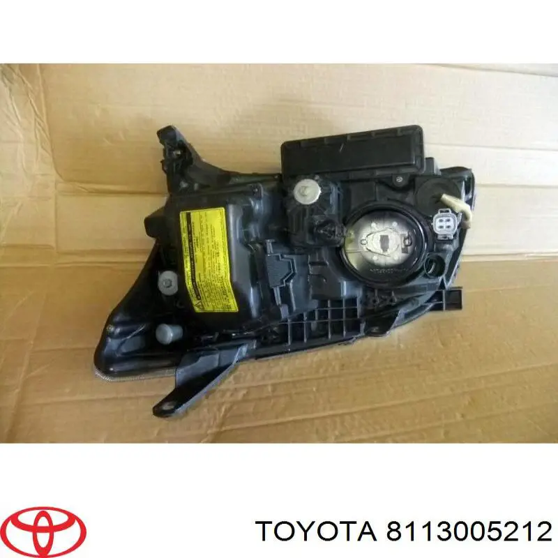 Do koszyka 8113005210 Toyota Reflektor prawy