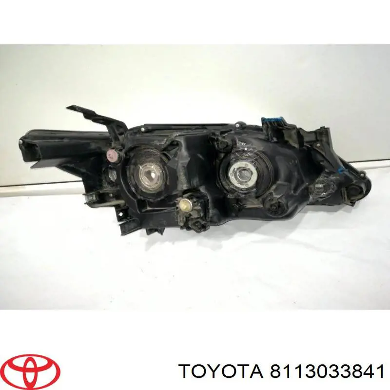 8113033841 Toyota Reflektor prawy