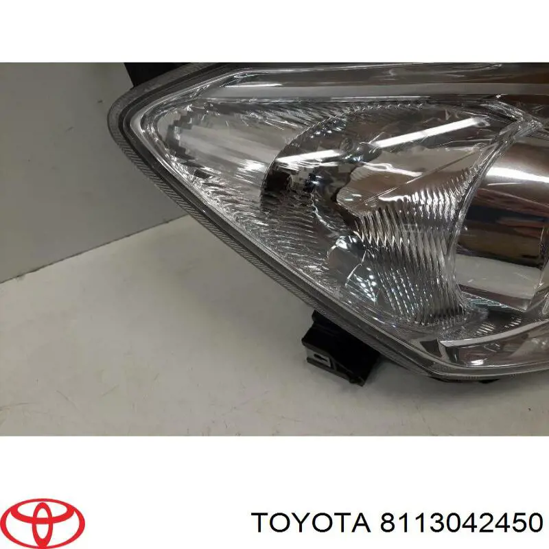  Toyota 8113042450