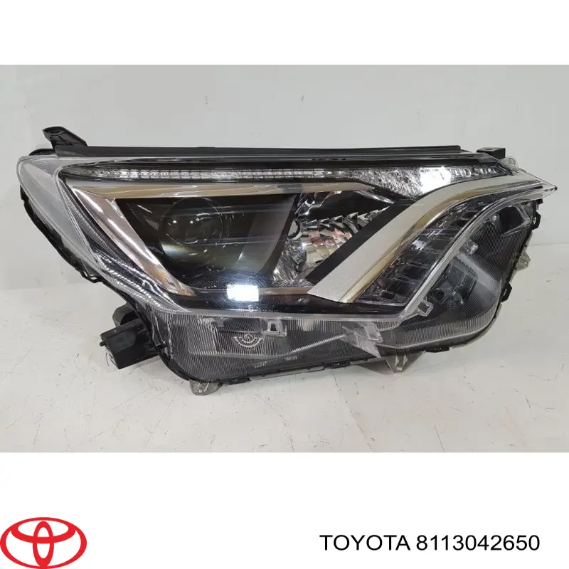 8113042650 Toyota Reflektor prawy
