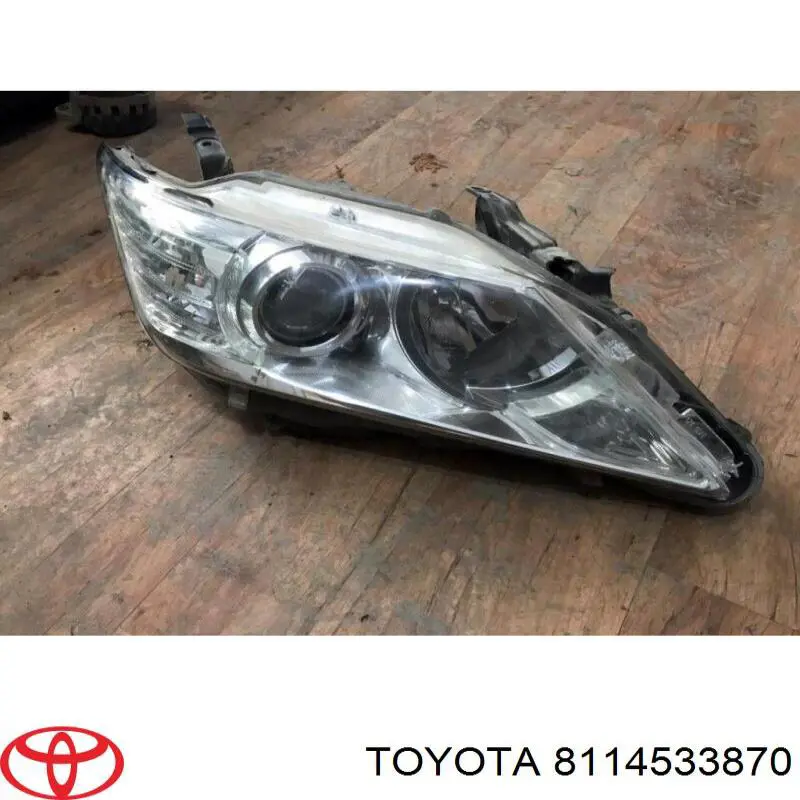 8114533870 Toyota Reflektor prawy