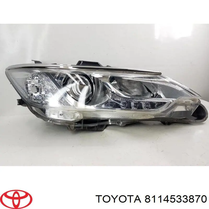 Reflektor prawy Toyota 8114533870 cena, od 240,99 USD