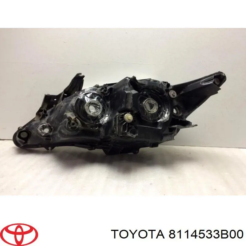 Reflektor prawy Toyota 8114533B00 cena, od 240,99 USD