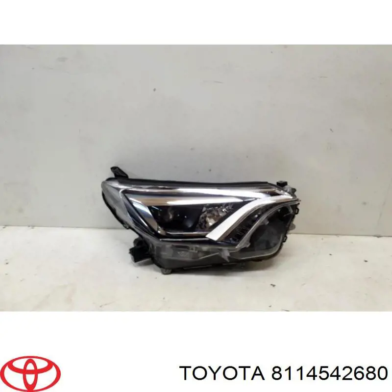 Reflektor prawy Toyota 8114542680 cena, od 617,56 USD