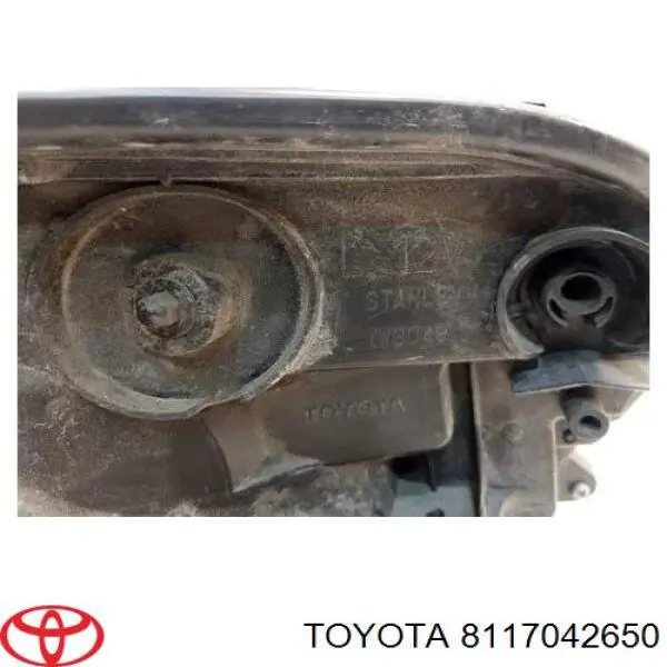 Do koszyka 8117042650 Toyota Reflektor lewy