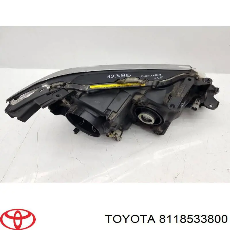 Reflektor lewy Toyota 8118533800