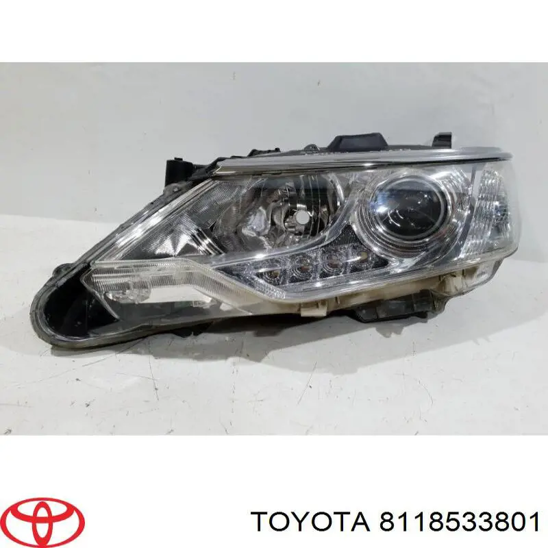 8118533801 Toyota Reflektor lewy