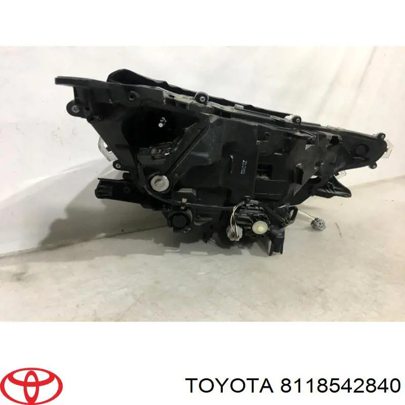 Reflektor lewy Toyota 8118542840 cena, od 725,60 USD