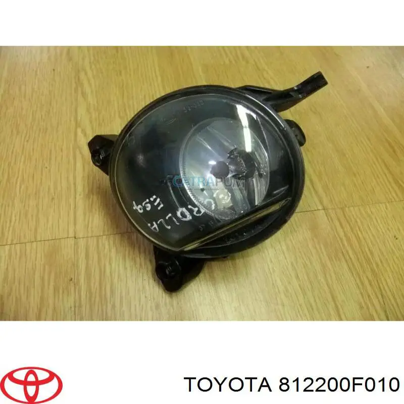 812200F010 Toyota Lampa przeciwmgielna lewa