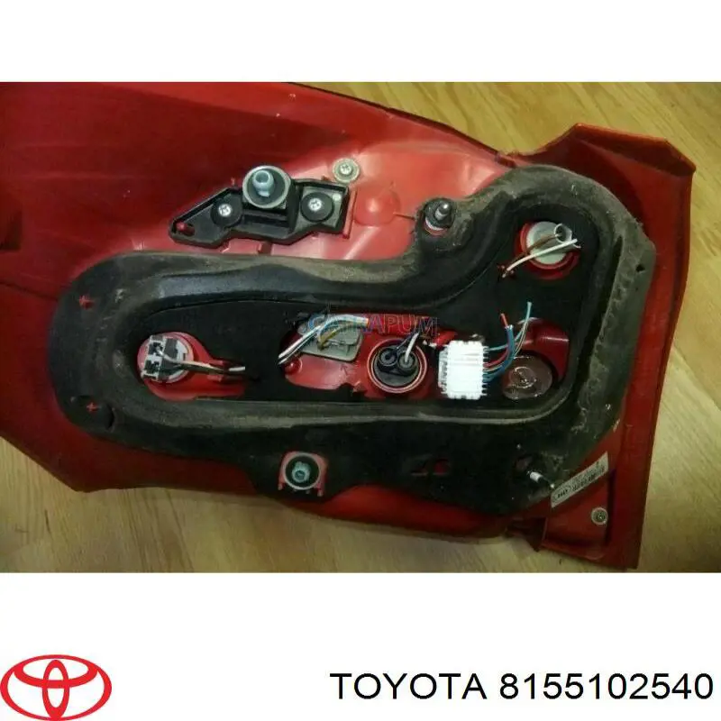 Lampa zespolona tylna lewa Toyota 8155102540 cena, od 412,64 USD