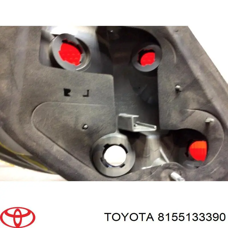 Lampa zespolona tylna prawa Toyota 8155133390 cena, od 462,19 USD