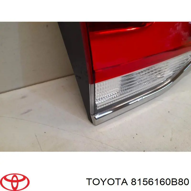 8156160B80 Toyota Lampa zespolona tylna lewa zewnętrzna