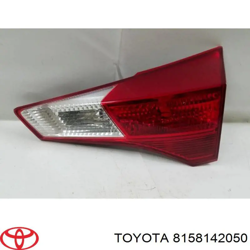 Lampa zespolona tylna prawa wewnętrzna Toyota 8158142050 cena, od 126,49 USD