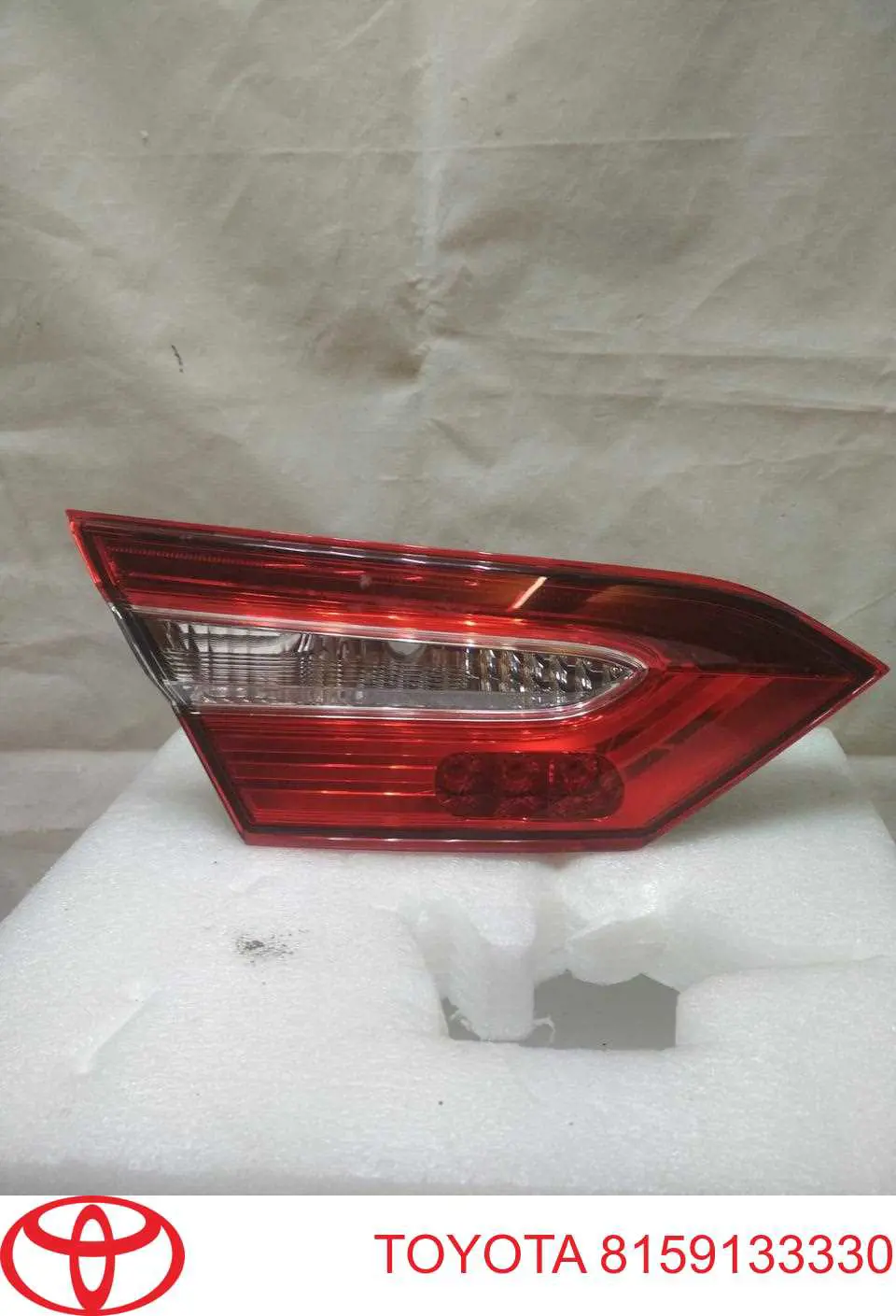 8159133330 Toyota Lampa zespolona tylna lewa wewnętrzna