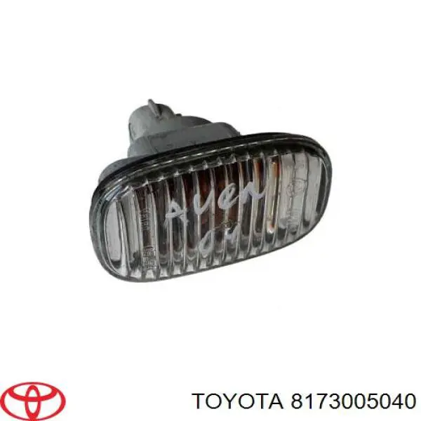 Powtarzacz kierunkowskazu na błotniku Toyota 8173005040 cena, od 28,38 USD