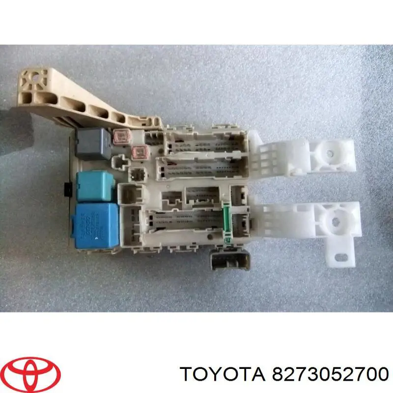 8273052700 Toyota 