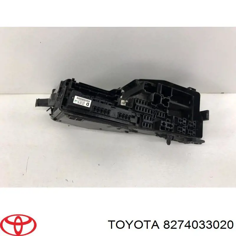 8274033020 Toyota Skrzynka bezpieczników