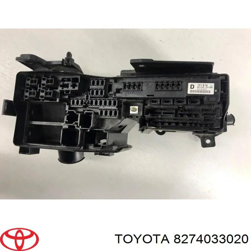 Skrzynka bezpieczników Toyota 8274033020 cena, od 269,11 USD