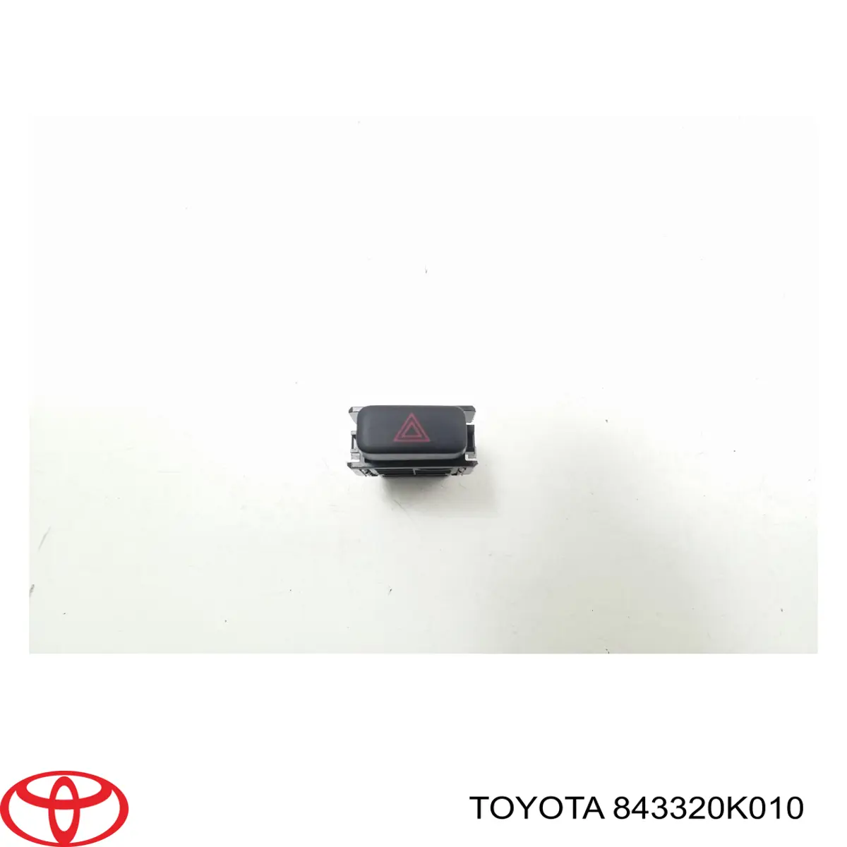 843320K010 Toyota Przycisk włączania światła awaryjnego