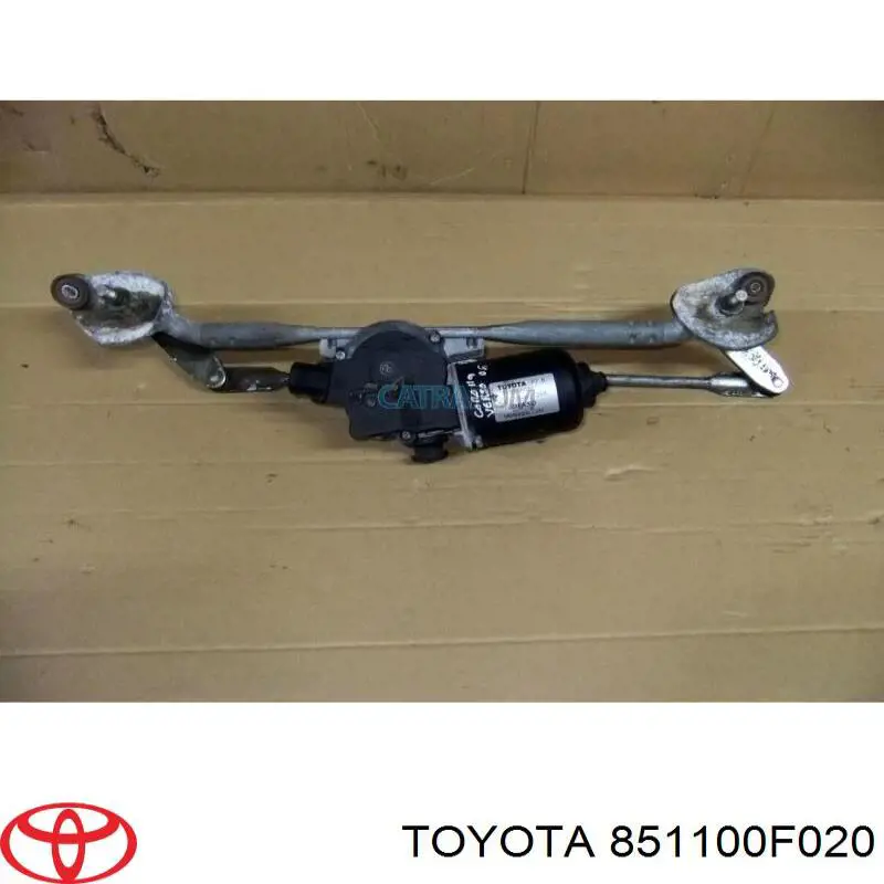 851100F020 Toyota Silniczek wycieraczki szyby przedniej