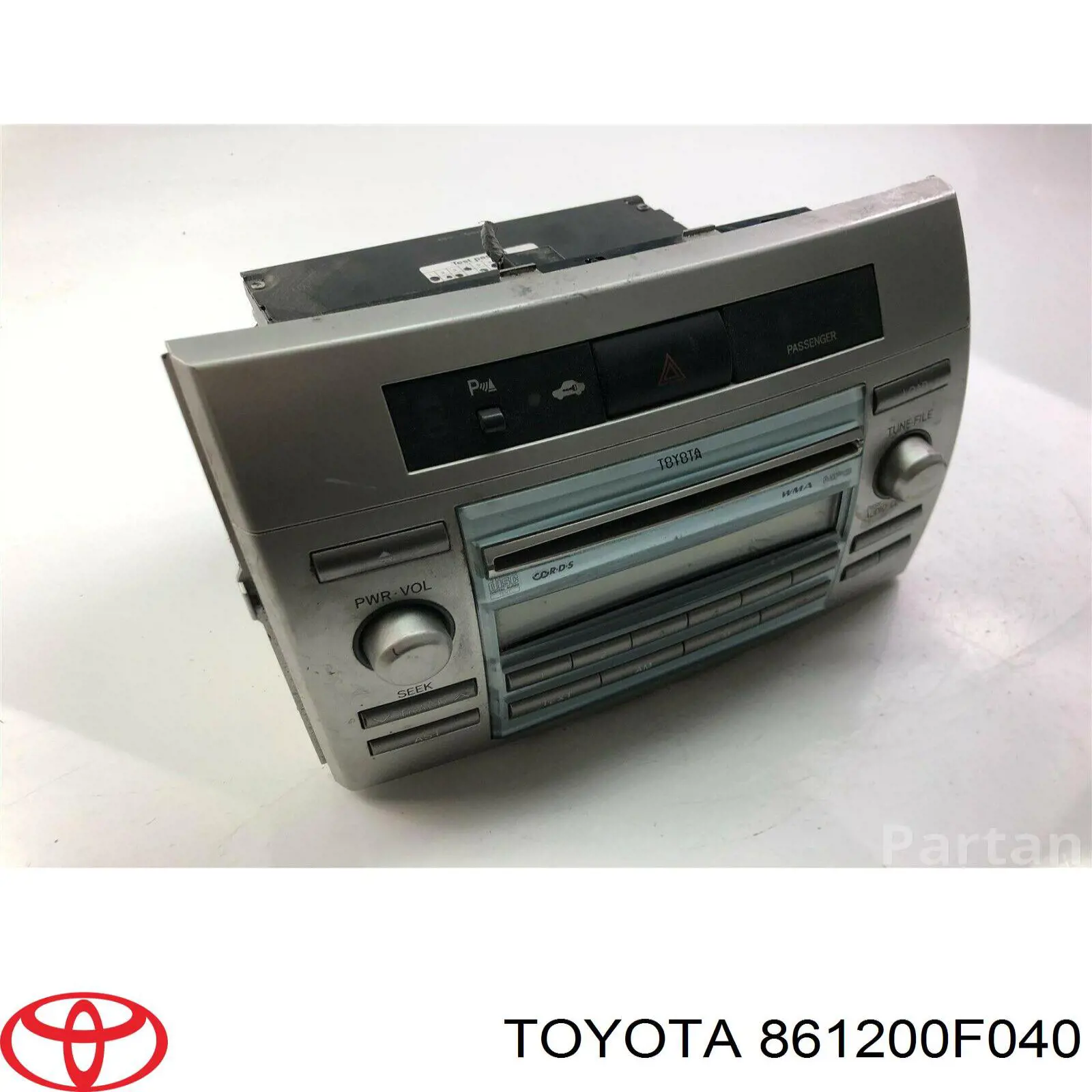 Radioodtwarzacz (radio AM/FM) Toyota 861200F040 cena, od 151,53 USD
