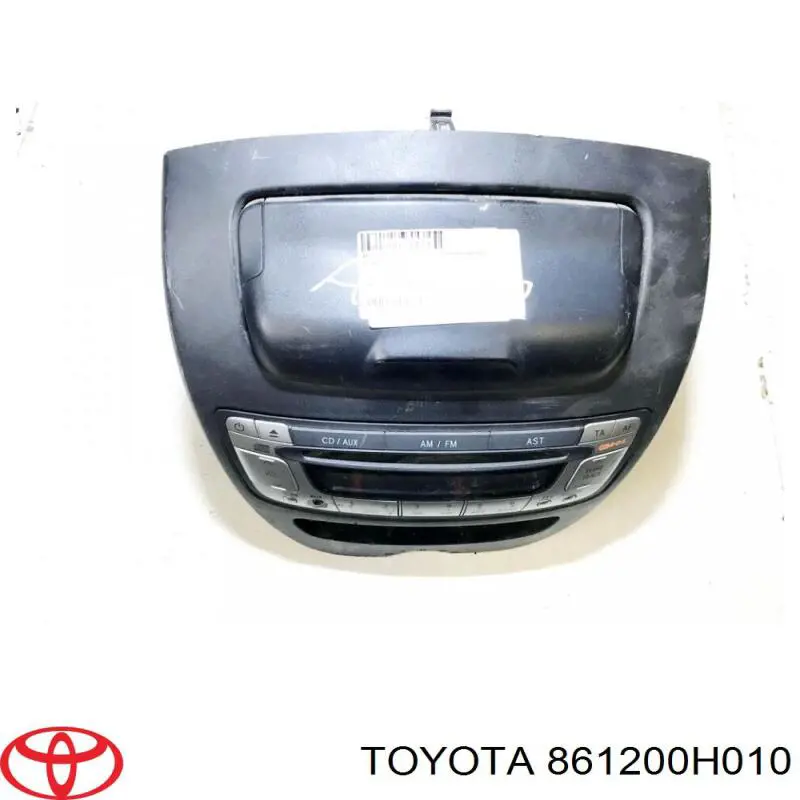 Radioodtwarzacz (radio AM/FM) Toyota 861200H010 cena, od 71,51 USD