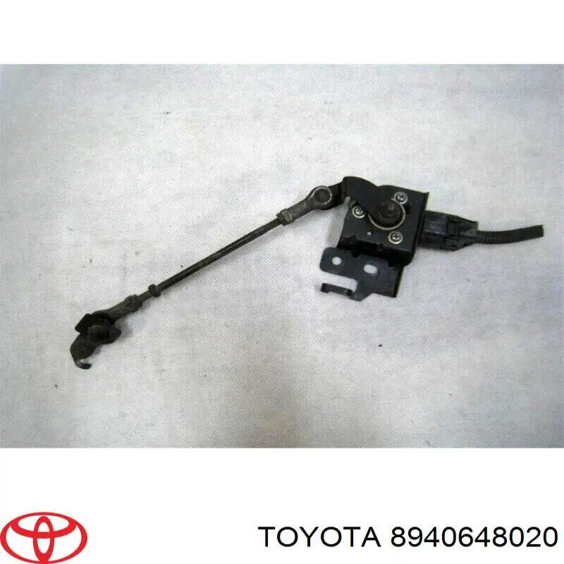 Czujnik poziomowania karoserii przedni lewy Toyota 8940648020 cena, od 102,29 USD