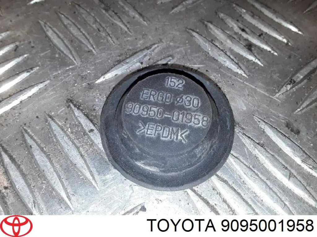 9095001958 Toyota Wkładka dna nadwozia