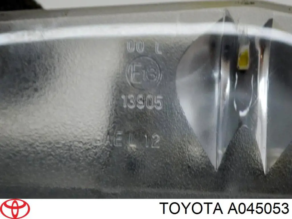 Lampa oświetlenia tylnej tablicy rejestracyjnej Toyota A045053