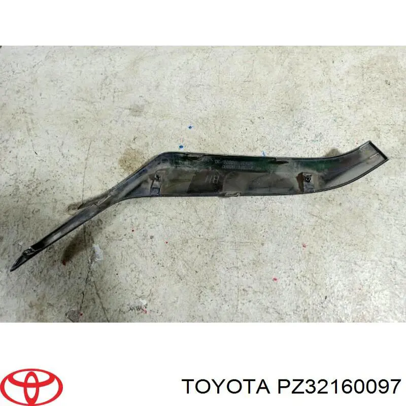 Do koszyka PZ32160097 Toyota Listwa ochronna zderzaka przedniego prawa