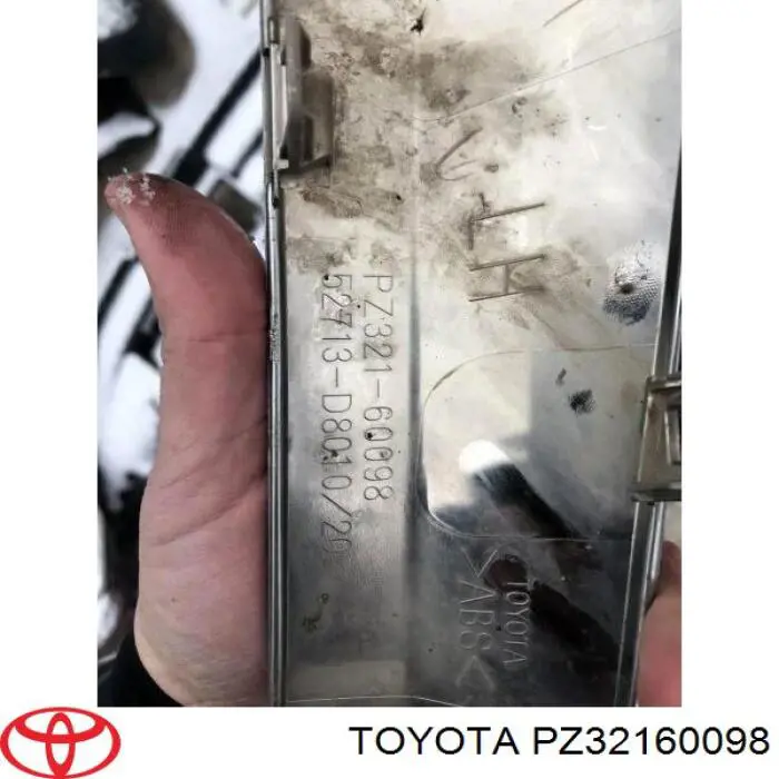Listwa ochronna zderzaka przedniego lewa Toyota PZ32160098 cena, od 159,75 USD