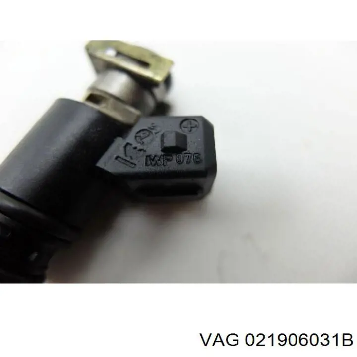 Wtryskiwacz paliwa VAG 021906031B cena, od 32,95 USD