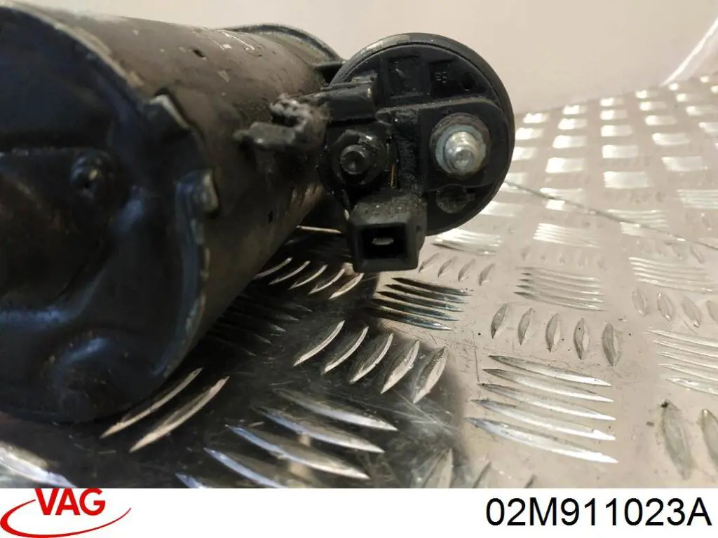 Rozrusznik 02M911023A VAG