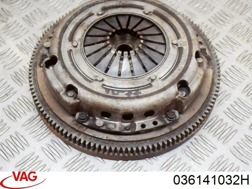 Tarcza sprzęgła VAG 036141032H cena, od 121,36 USD