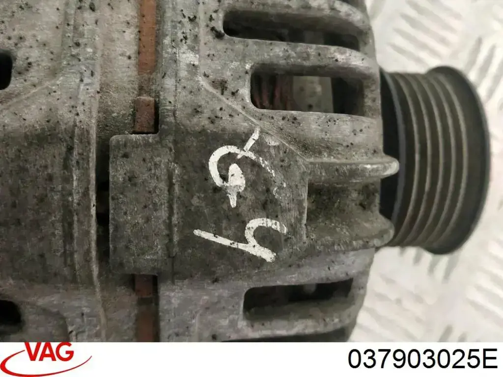 Alternator VAG 037903025E