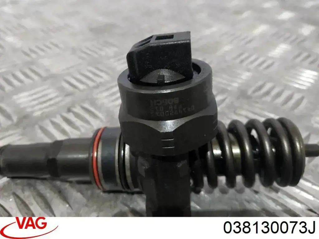 Wtryskiwacz paliwa VAG 038130073J cena, od 86,39 USD