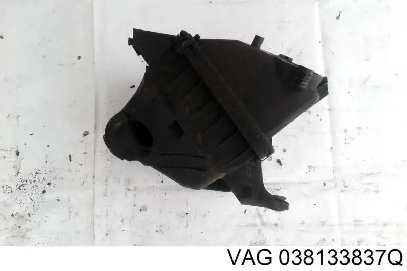  Obudowa filtra powietrza Audi A4 