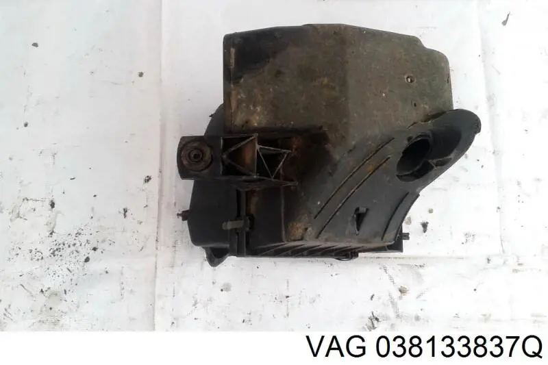 Obudowa filtra powietrza do Audi A4 B6 8E2