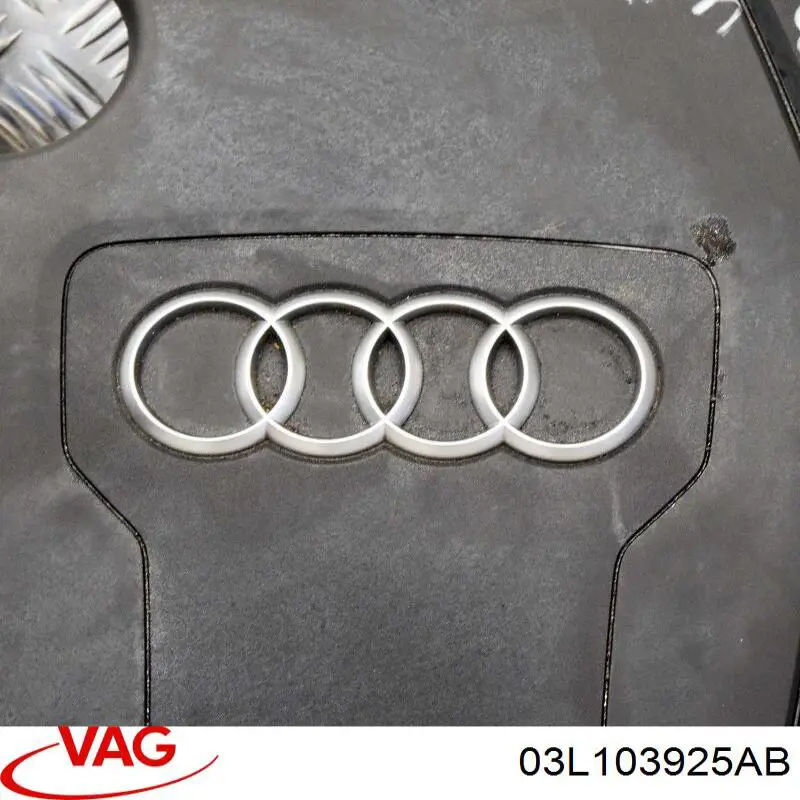 Do koszyka Pokrywa silnika dekoracyjna Audi A4 Allroad B8 8KH