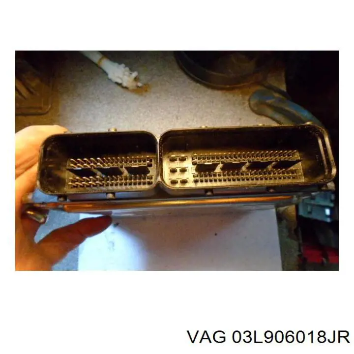 Do koszyka Sterownik silnika Audi A4 Allroad B8 8KH