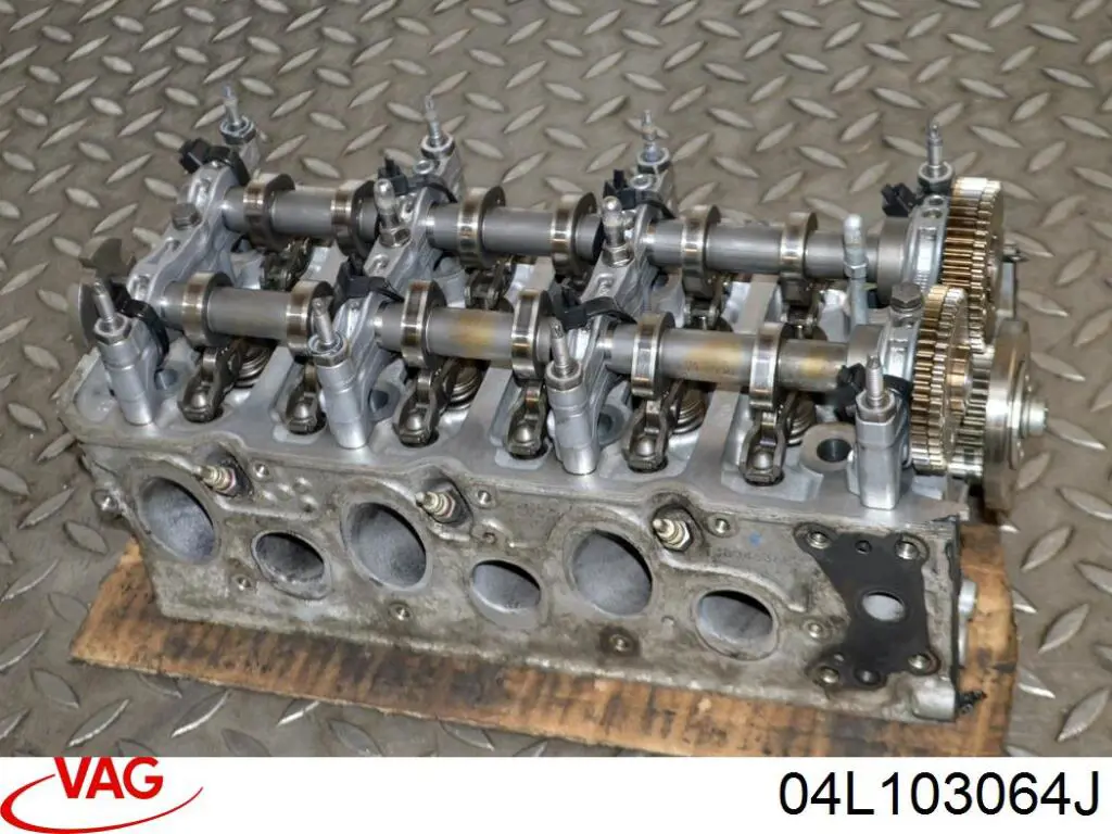 Głowica cylindrów VAG 04L103064A