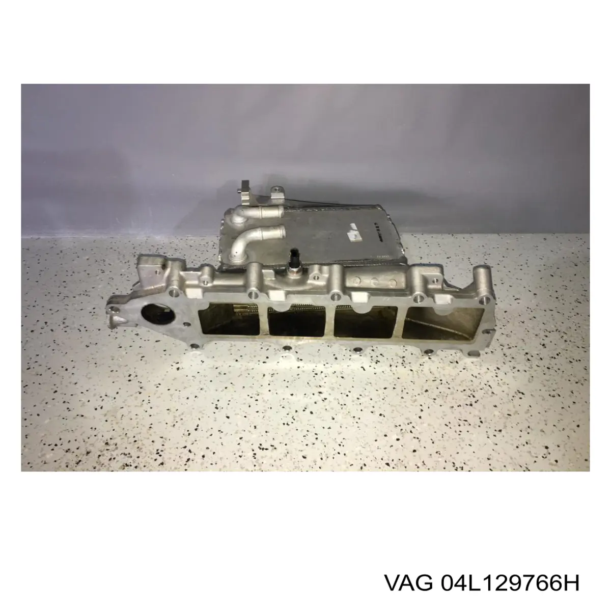 Kolektor ssący 822935 VALEO