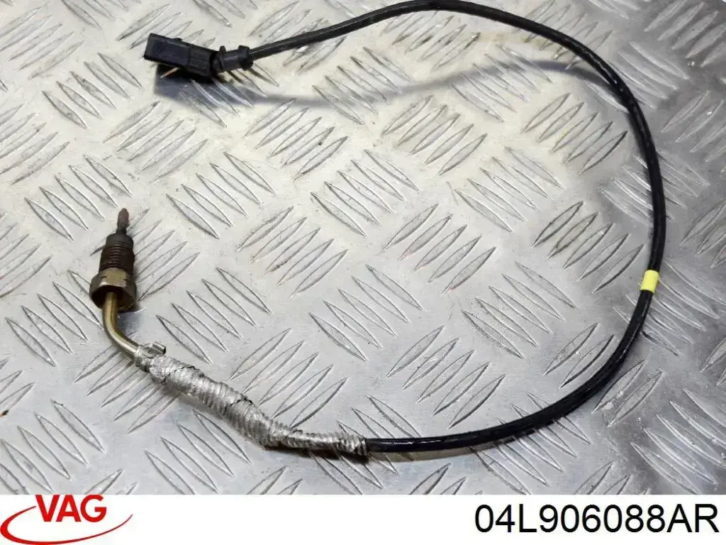 Do koszyka 04L906088AR VAG Czujnik temperatury spalin, przed turbiną