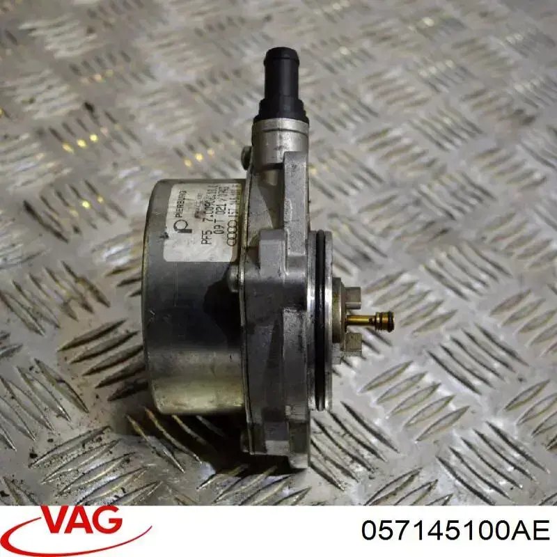 Do koszyka 057145100AE VAG Pompa podciśnienia