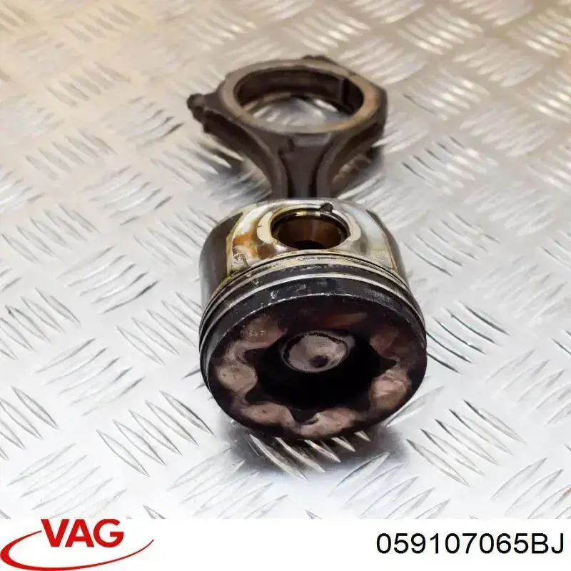 059107065BJ VAG Tłok, komplet do jednego cylindru, STD