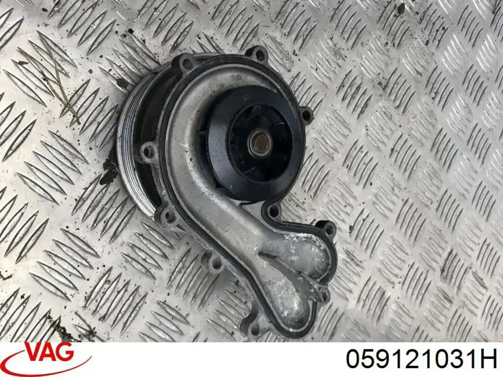  Koło pasowe pompy wodnej Audi A4 