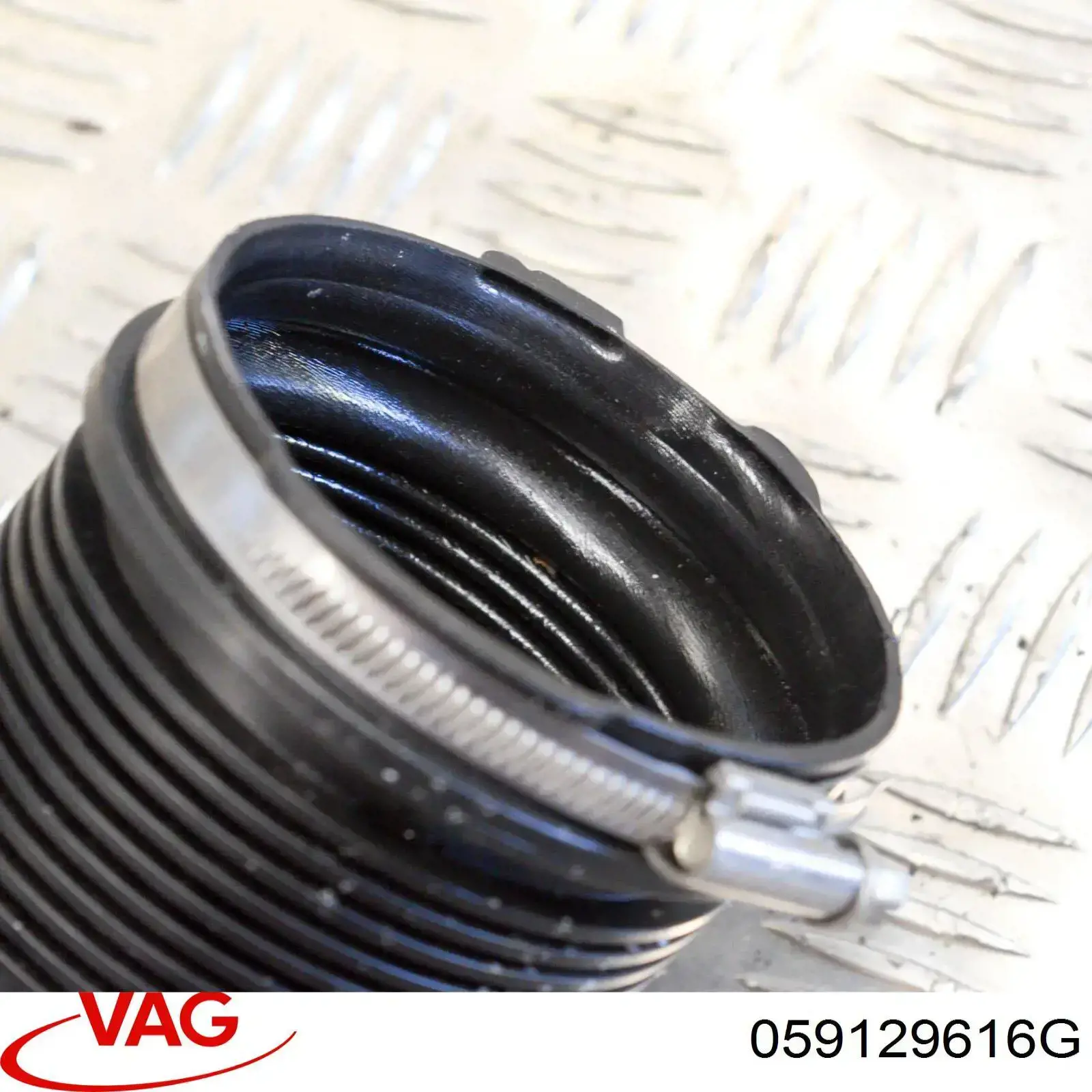  Króciec powietrza, przepływomierz Audi Q7 