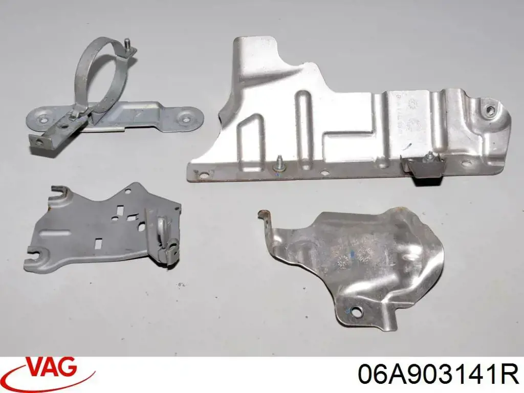 Wspornik alternatora do Audi A3  8L1